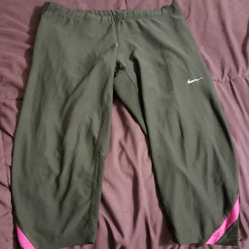 Nike dri-fit cropped leggings